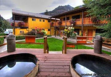 Box Canyon And Hot Springs Motel 2*